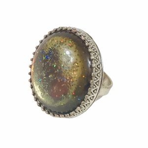 Round Silver Ring with Taupe Jewel & Glitter, Size 8